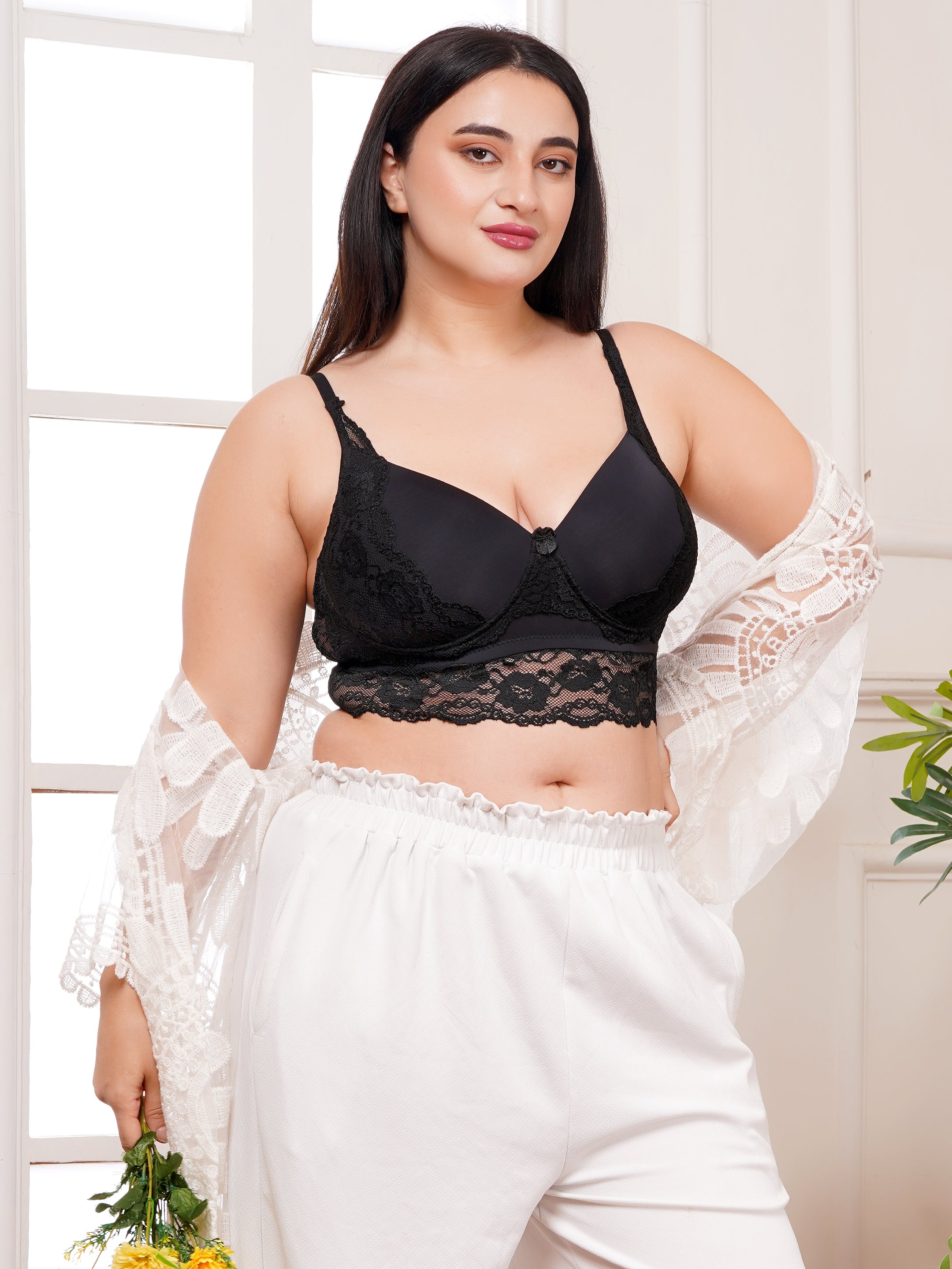 Elegant Effectinn Lace Premium Bralette – Stylish Front & Back Design (EFF_08)