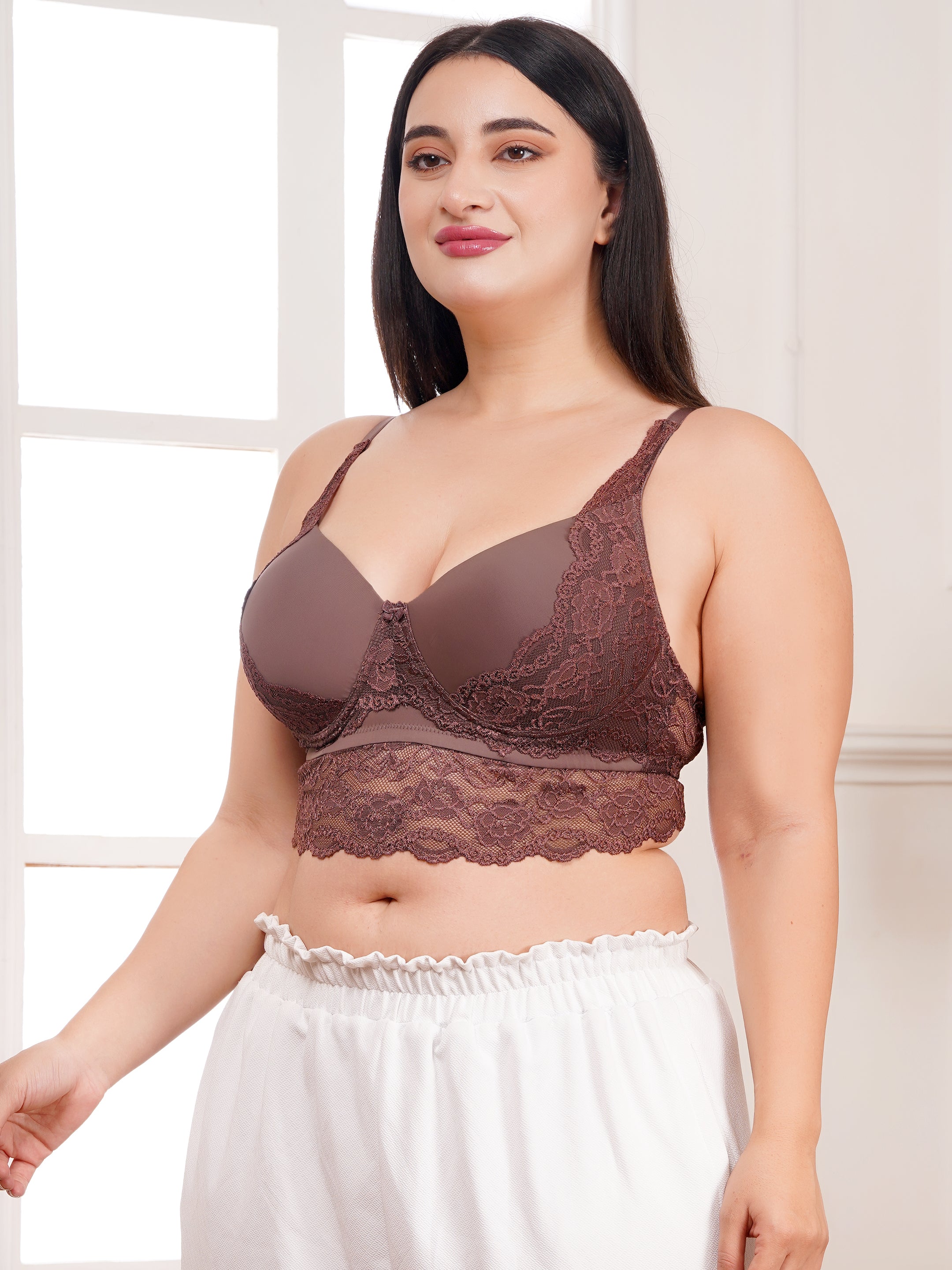 Elegant Effectinn Lace Premium Bralette – Stylish Front & Back Design (EFF_08)