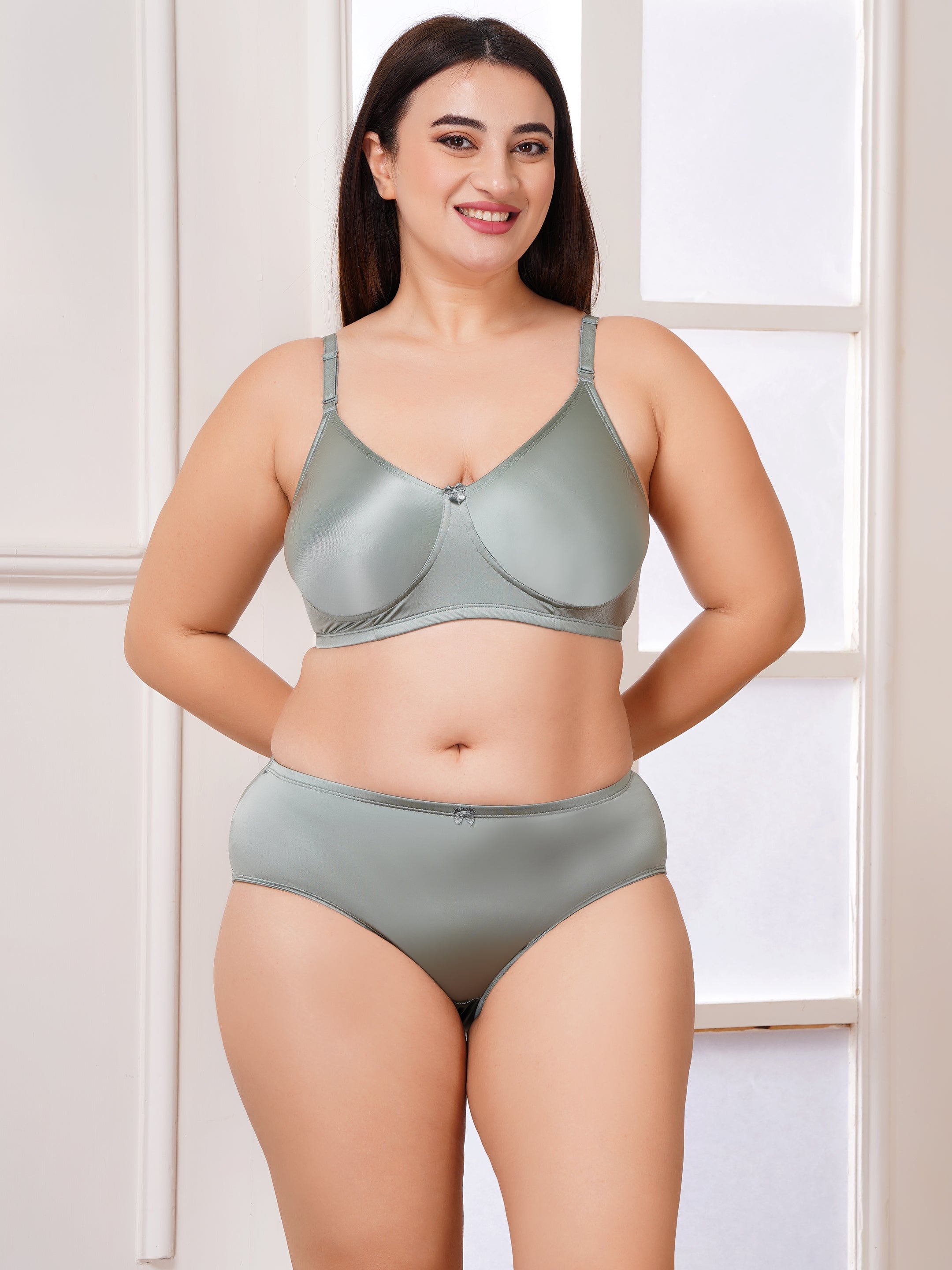 Effectinn"s Non Padded Glossy Lingerie Set (Shining Set) (Copy)