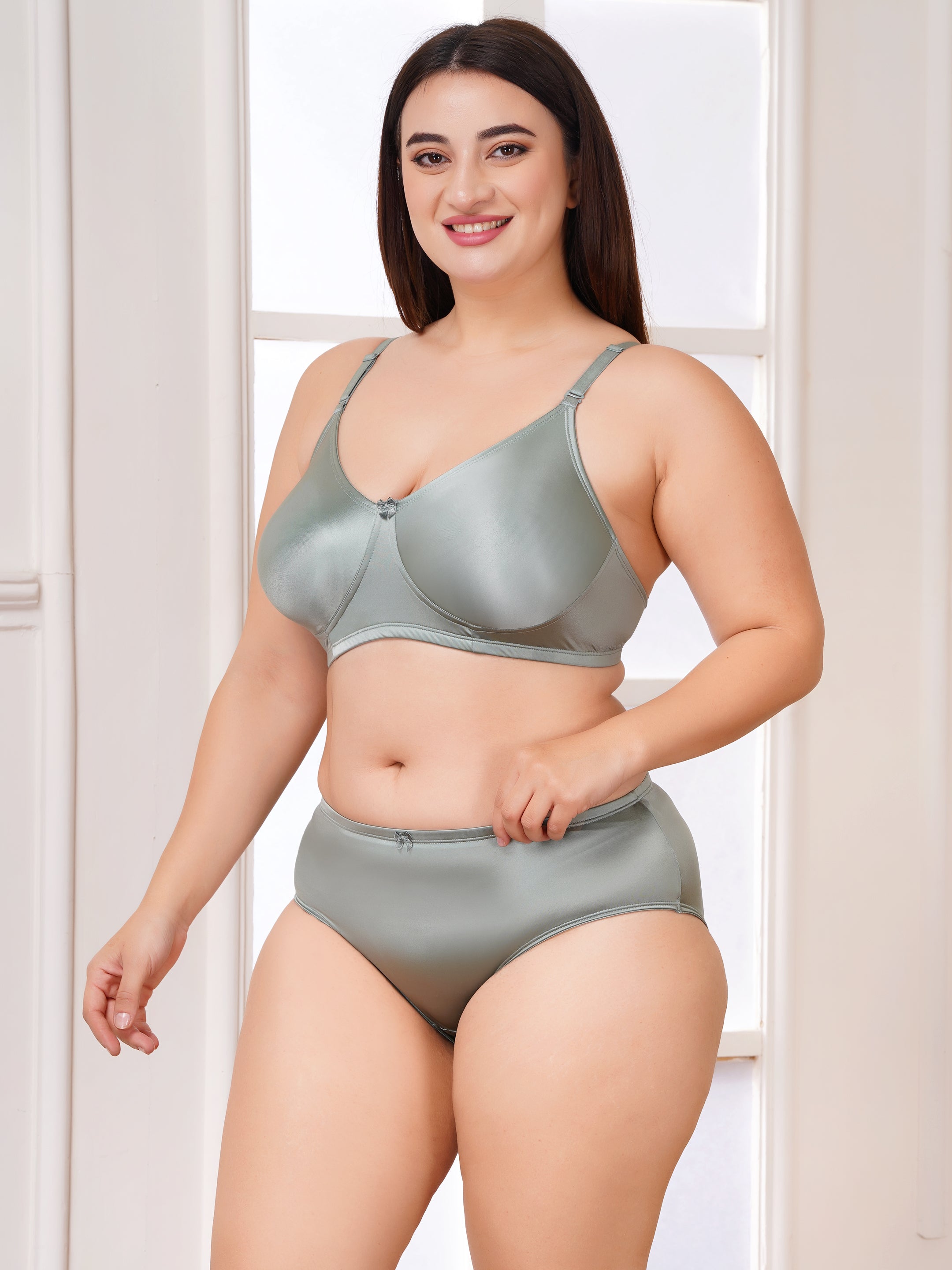 Effectinn"s Non Padded Glossy Lingerie Set (Shining Set) (Copy)