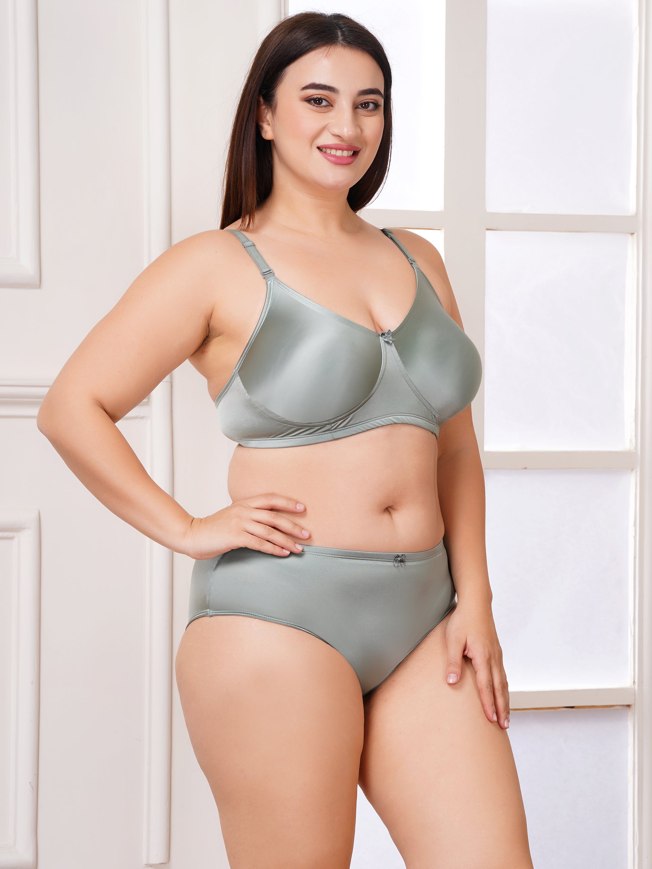 Effectinn"s Non Padded Glossy Lingerie Set (Shining Set) (Copy)