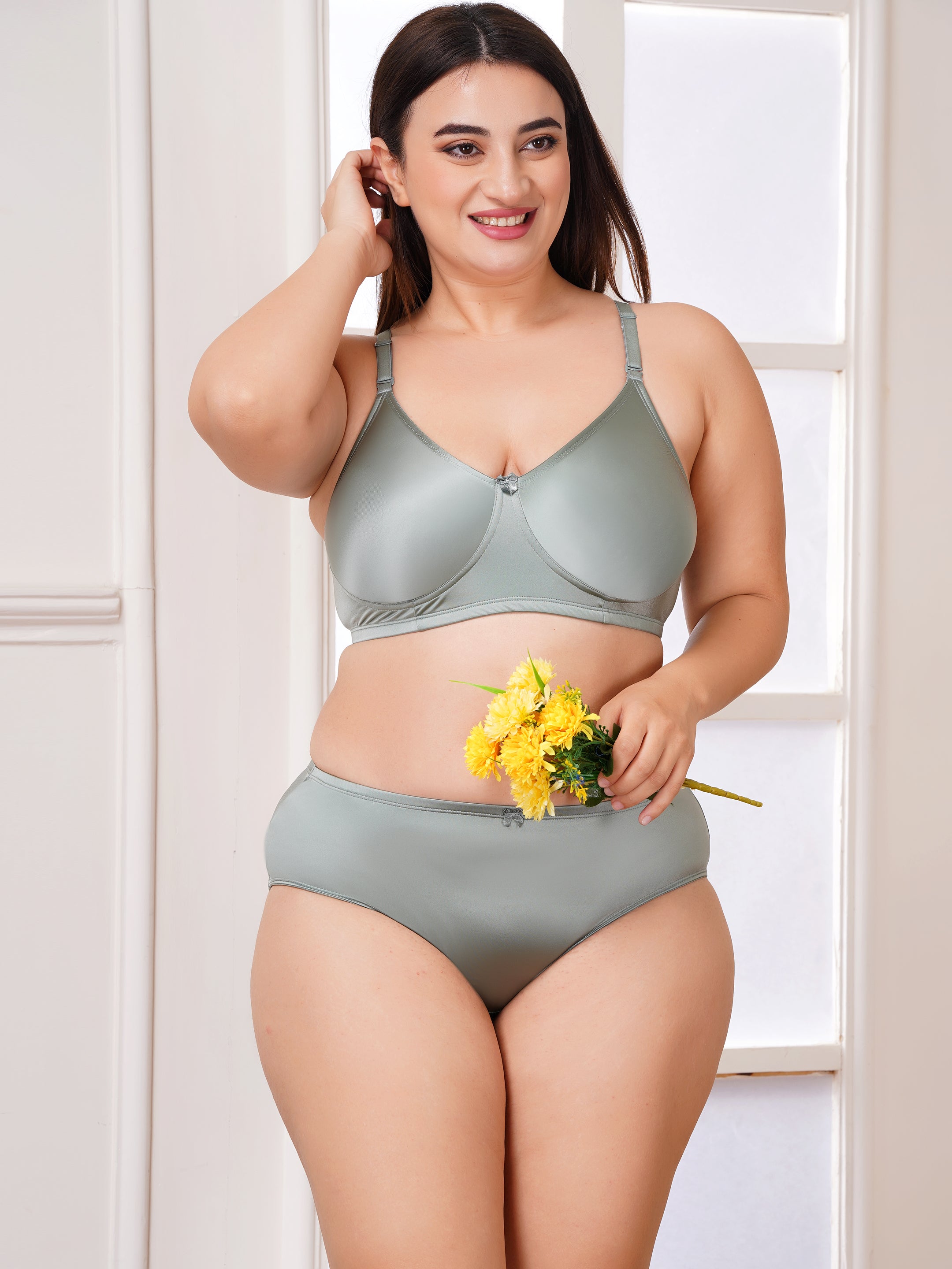 Effectinn"s Non Padded Glossy Lingerie Set (Shining Set) (Copy)