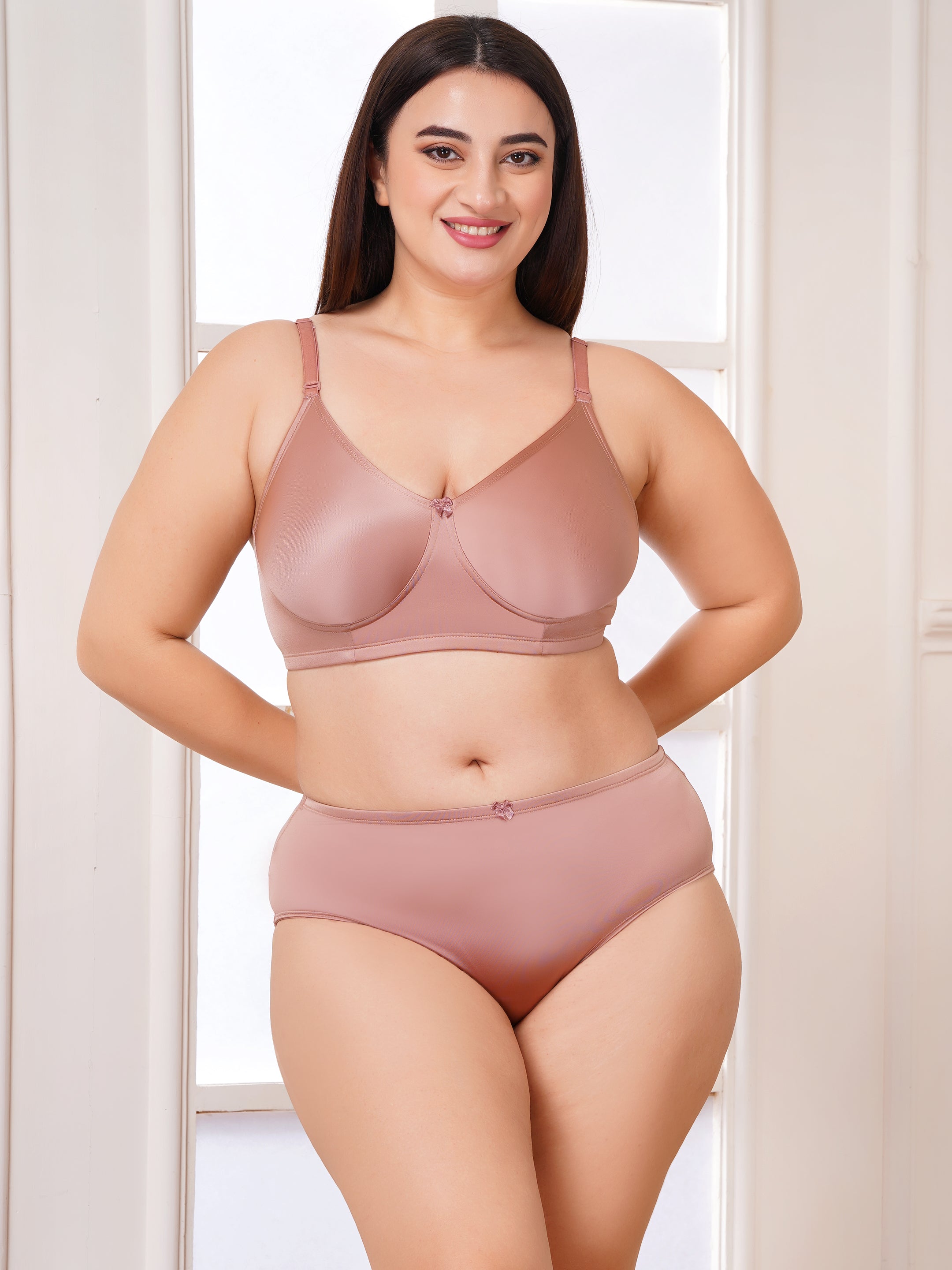 Effectinn"s Non Padded Glossy Lingerie Set (Shining Set)