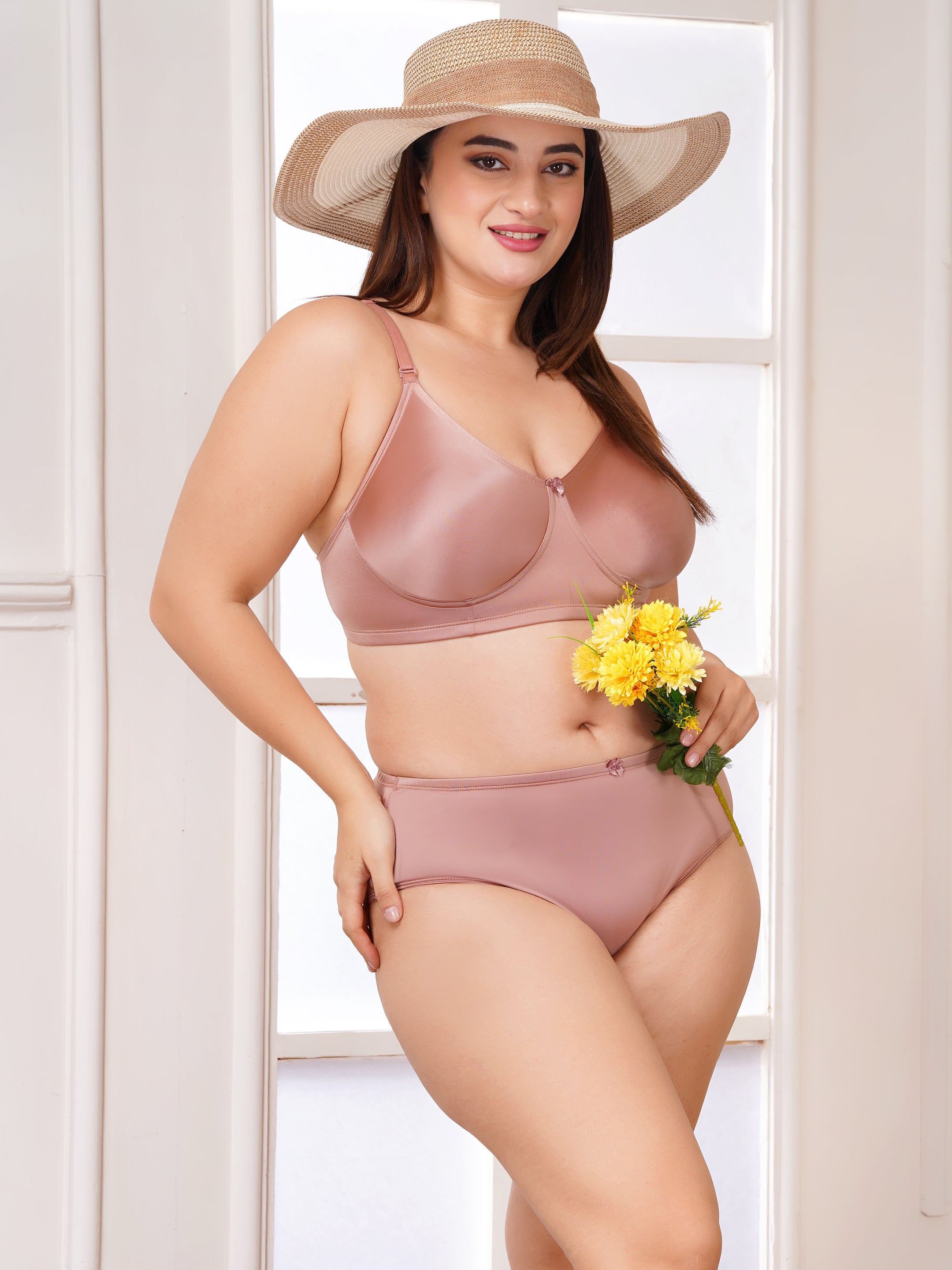 Effectinn"s Non Padded Glossy Lingerie Set (Shining Set)