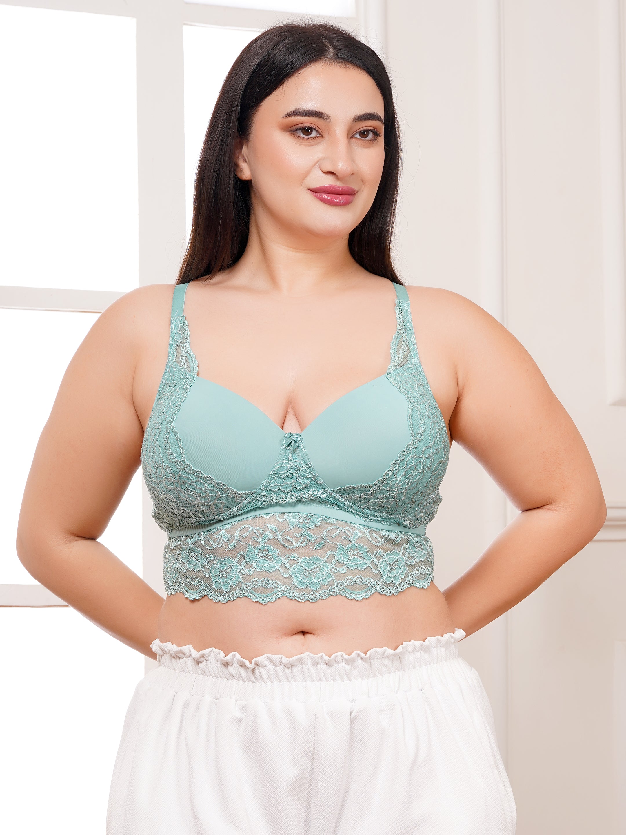 Elegant Effectinn Lace Premium Bralette – Stylish Front & Back Design (EFF_08)