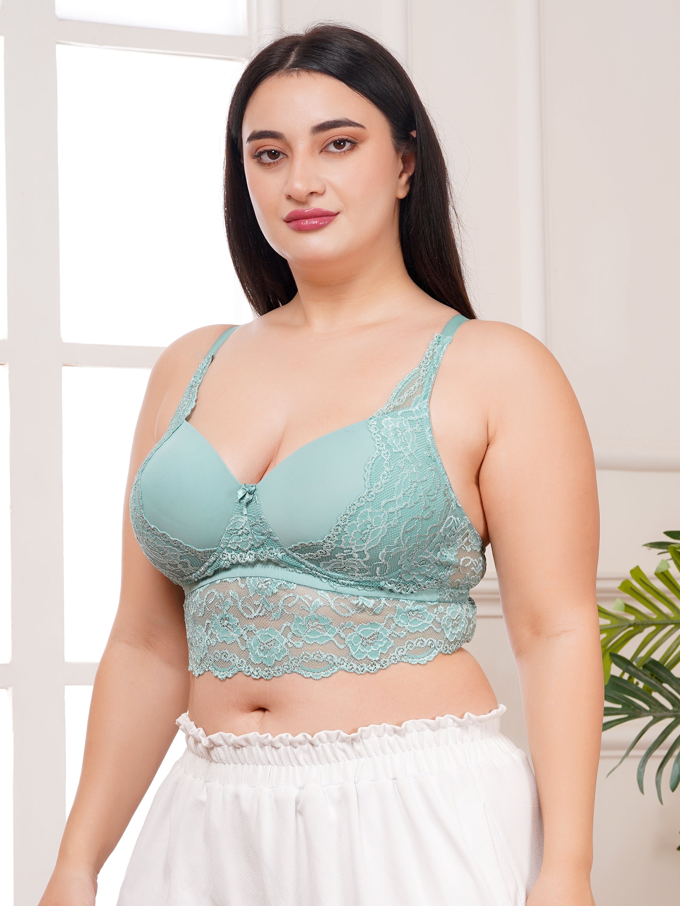 Elegant Effectinn Lace Premium Bralette – Stylish Front & Back Design (EFF_08)