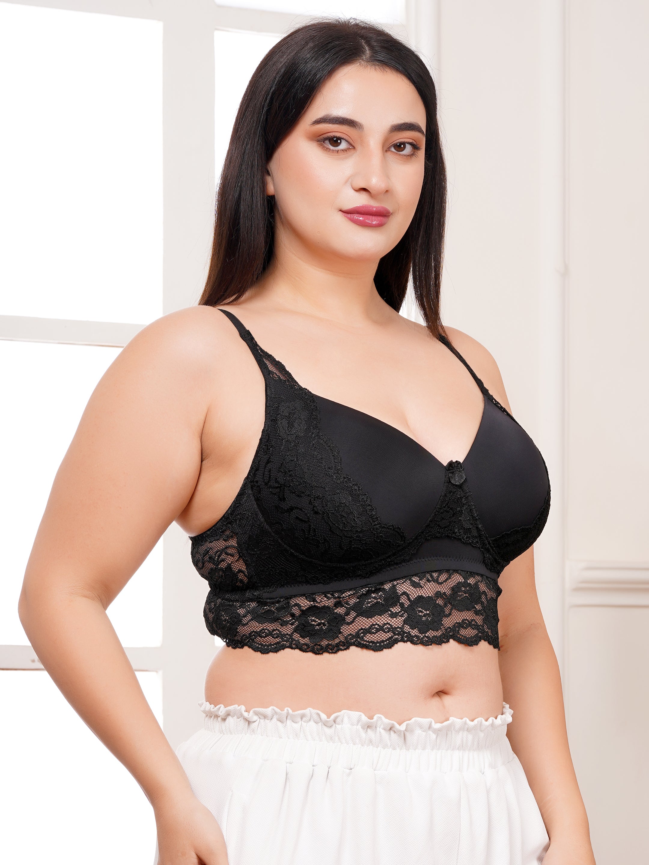 Elegant Effectinn Lace Premium Bralette – Stylish Front & Back Design (EFF_08)